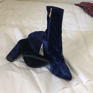 🫐Witchy blue velvet boots🫐 PRICE IS FIRM😉 it’s a deal already 💕